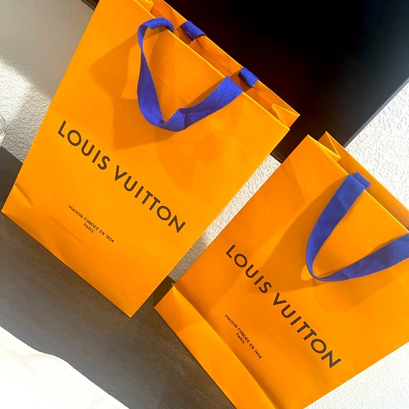 Louis Vuitton bag with box and card paper and ribbons - Picture 1 of 9